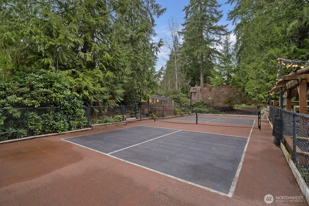 18904 233rd Avenue NE Woodinville WA 98077