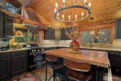 18904 233rd Avenue NE Woodinville WA 98077
