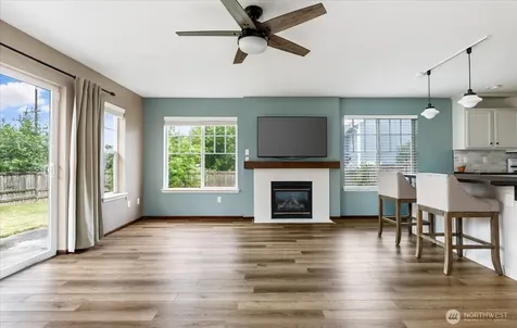 1958 SW Rock Rose Drive Oak Harbor WA 98277