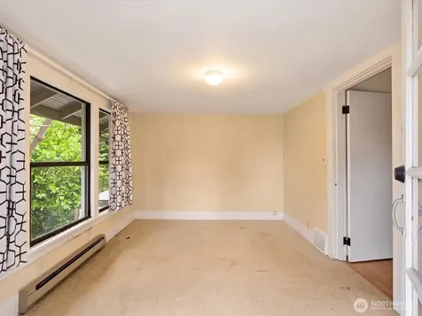 5821 3rd Avenue NW Seattle WA 98107