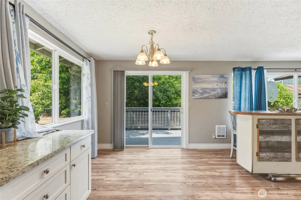369 E Birnie Slough Road Cathlamet WA 98612