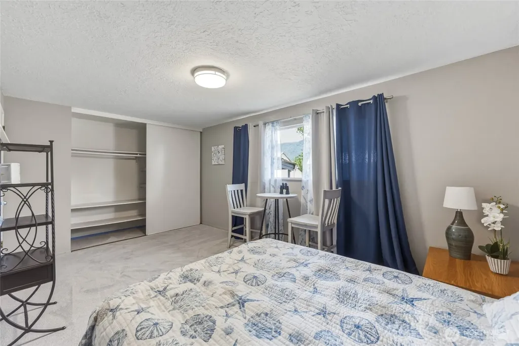 369 E Birnie Slough Road Cathlamet WA 98612
