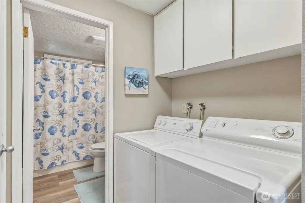 369 E Birnie Slough Road Cathlamet WA 98612