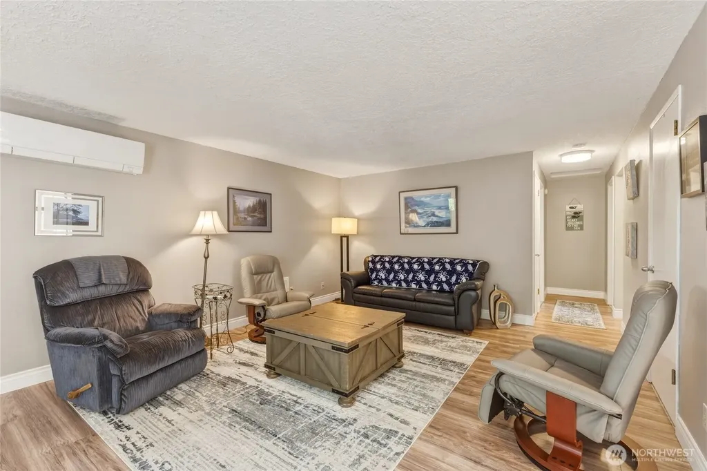 369 E Birnie Slough Road Cathlamet WA 98612