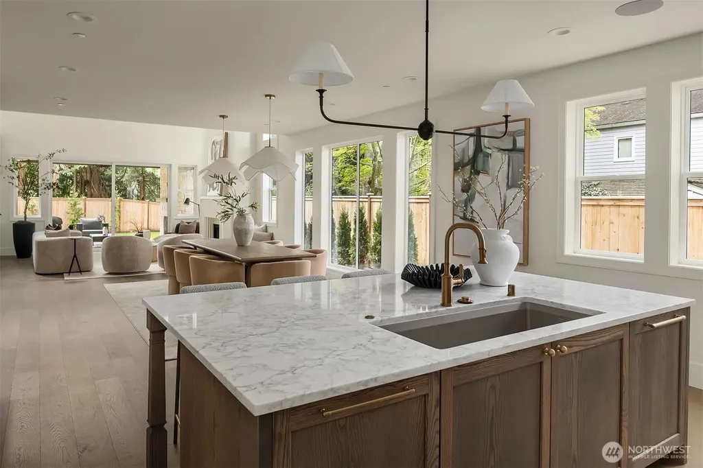 5111 107th Lane NE Kirkland WA 98033