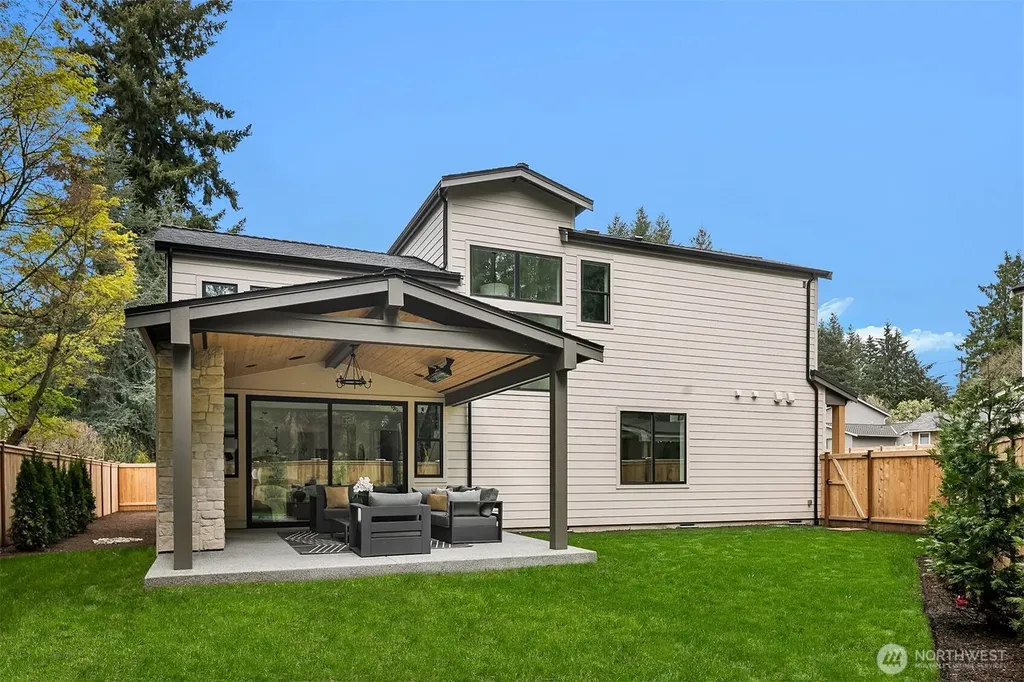 5111 107th Lane NE Kirkland WA 98033