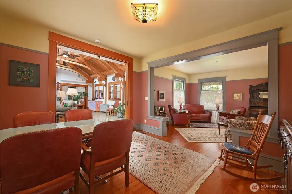 10425 E Riverside Drive Bothell WA 98011