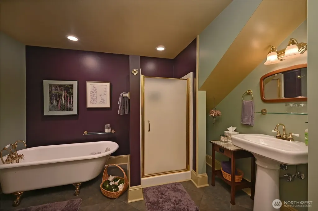 10425 E Riverside Drive Bothell WA 98011