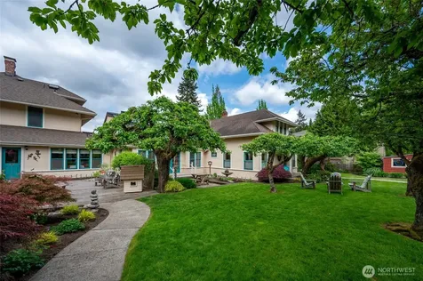 10425 E Riverside Drive Bothell WA 98011