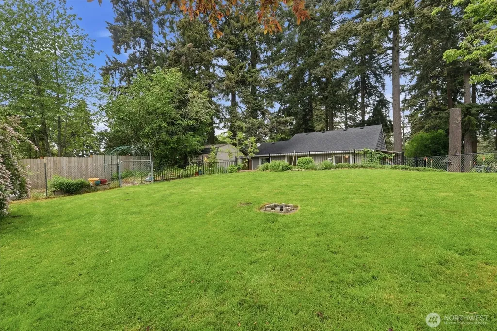 1027 S 124th Street Seattle WA 98168