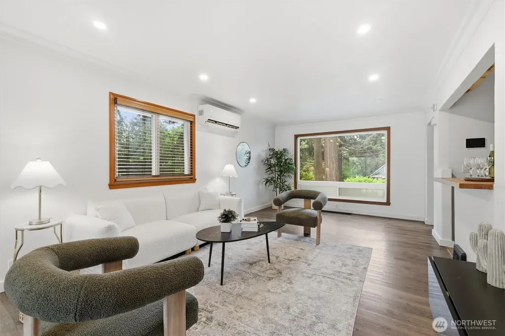 1027 S 124th Street Seattle WA 98168
