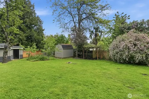 1027 S 124th Street Seattle WA 98168