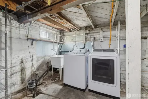 1027 S 124th Street Seattle WA 98168