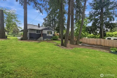 1027 S 124th Street Seattle WA 98168
