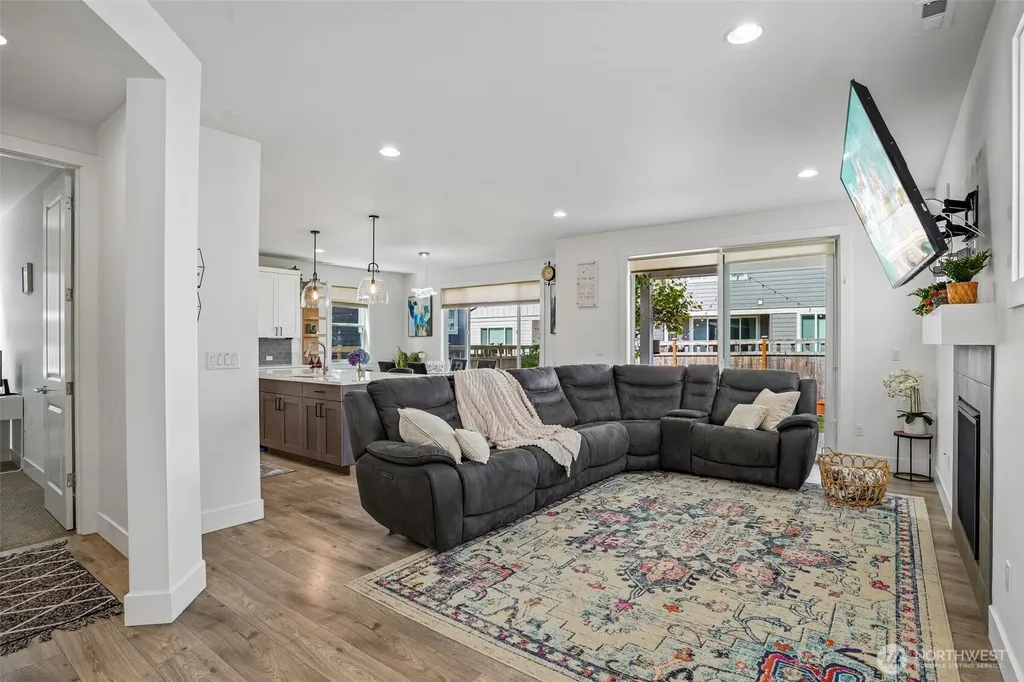 22862 Birch Avenue SE Black Diamond WA 98010