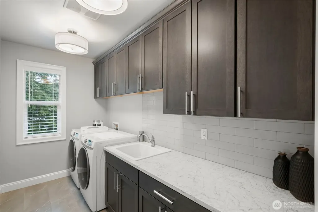 10425 NE 112th Street Kirkland WA 98033