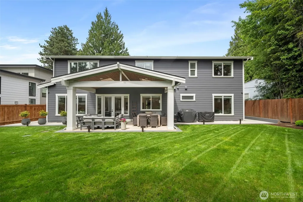 10425 NE 112th Street Kirkland WA 98033