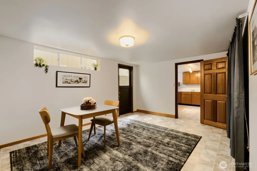 3056 50th Avenue SW Seattle WA 98116