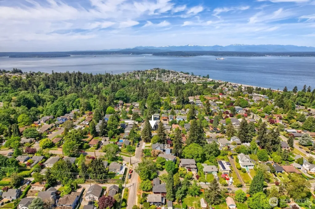 3056 50th Avenue SW Seattle WA 98116