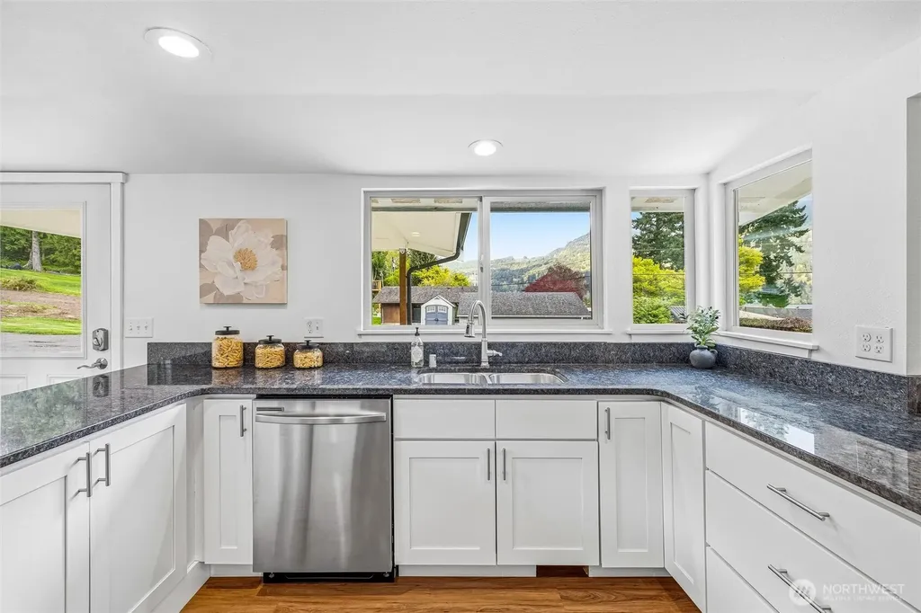 477 Lake Samish Drive Bellingham WA 98229