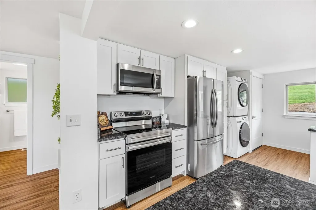 477 Lake Samish Drive Bellingham WA 98229
