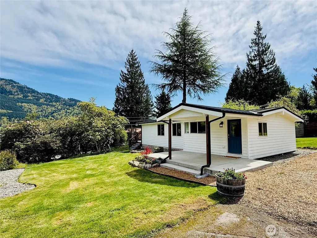 477 Lake Samish Drive Bellingham WA 98229