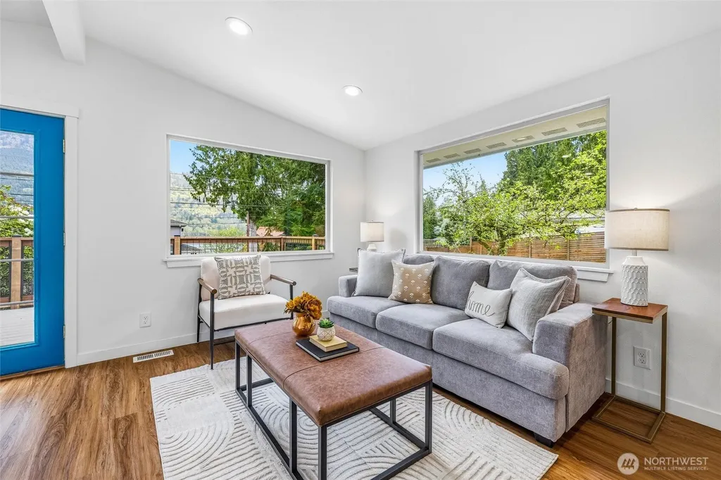 477 Lake Samish Drive Bellingham WA 98229