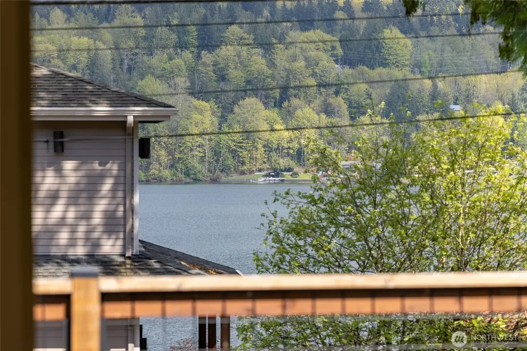 477 Lake Samish Drive Bellingham WA 98229
