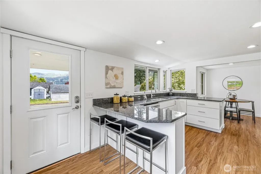 477 Lake Samish Drive Bellingham WA 98229