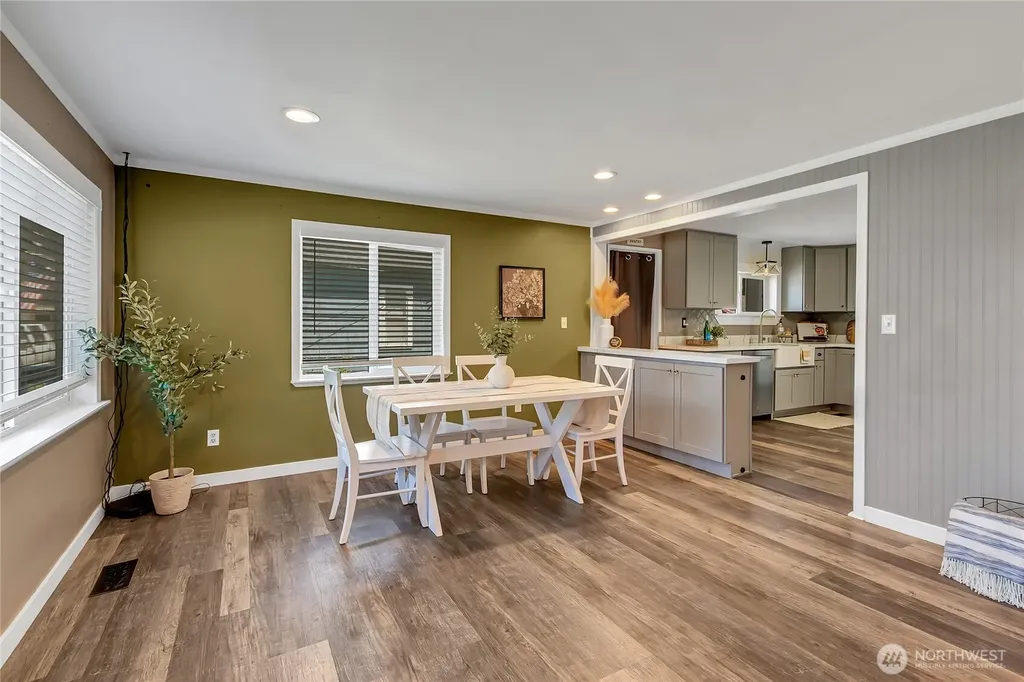 413 Long Street Wilkeson WA 98396