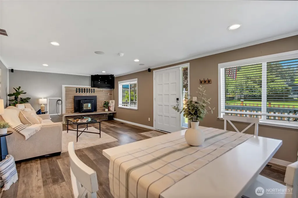 413 Long Street Wilkeson WA 98396