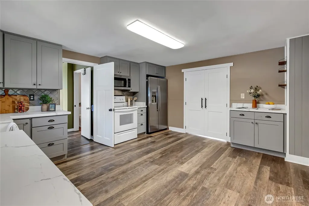 413 Long Street Wilkeson WA 98396