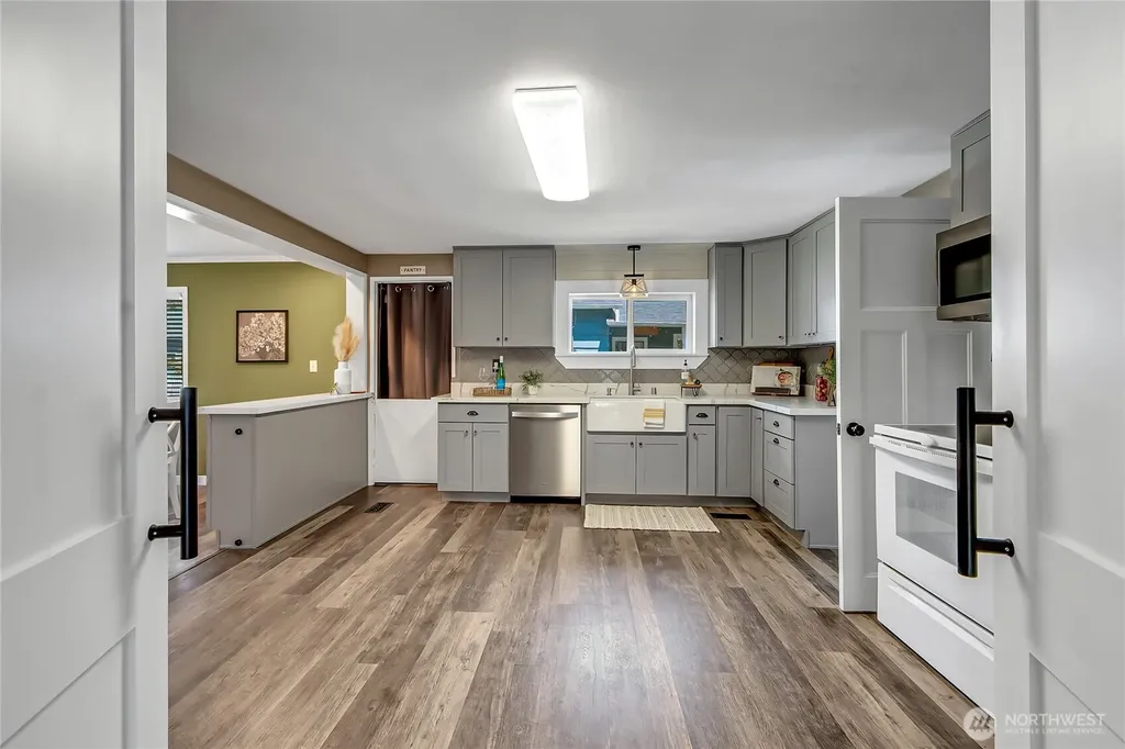 413 Long Street Wilkeson WA 98396