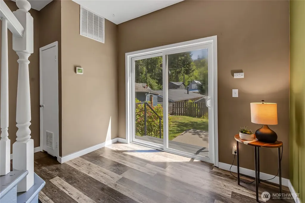 413 Long Street Wilkeson WA 98396