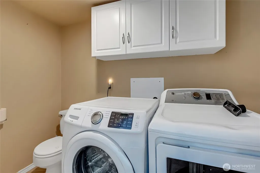413 Long Street Wilkeson WA 98396