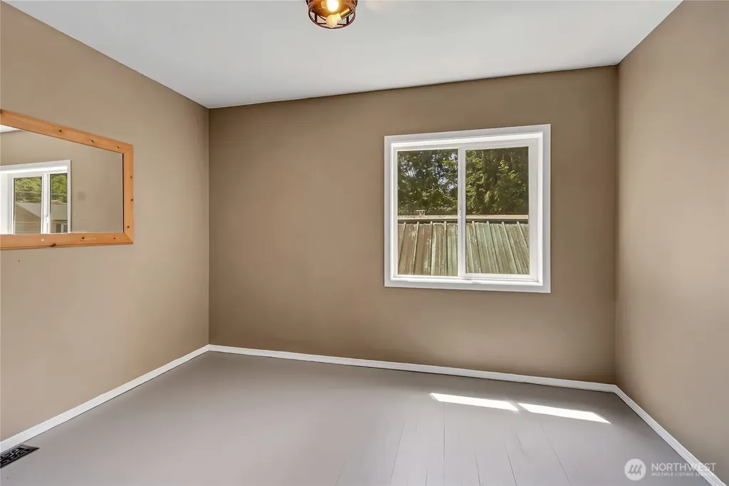 413 Long Street Wilkeson WA 98396