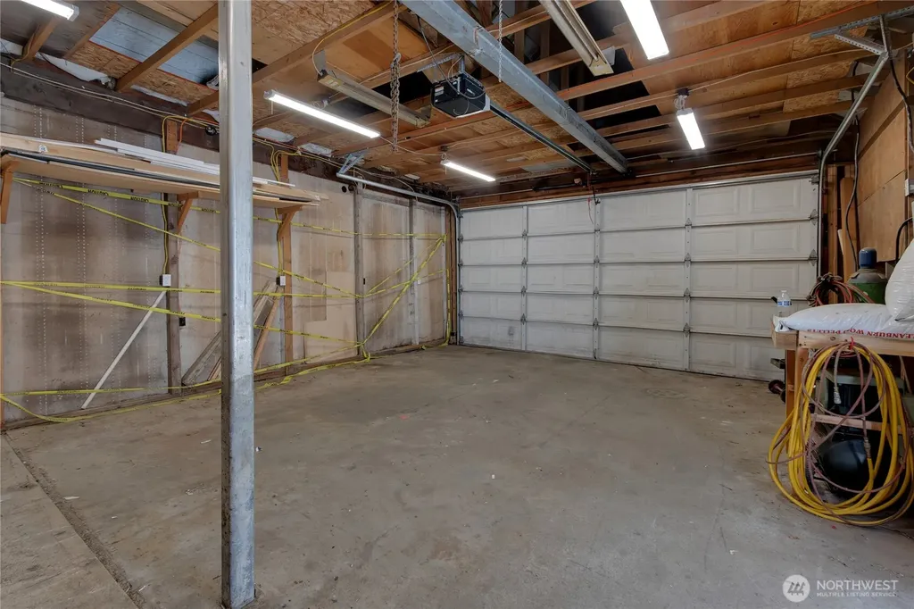 413 Long Street Wilkeson WA 98396