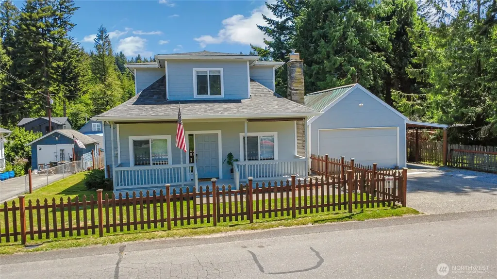 413 Long Street Wilkeson WA 98396