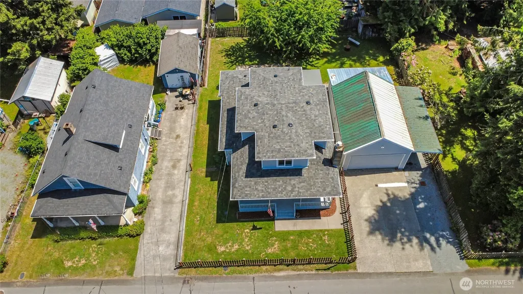 413 Long Street Wilkeson WA 98396