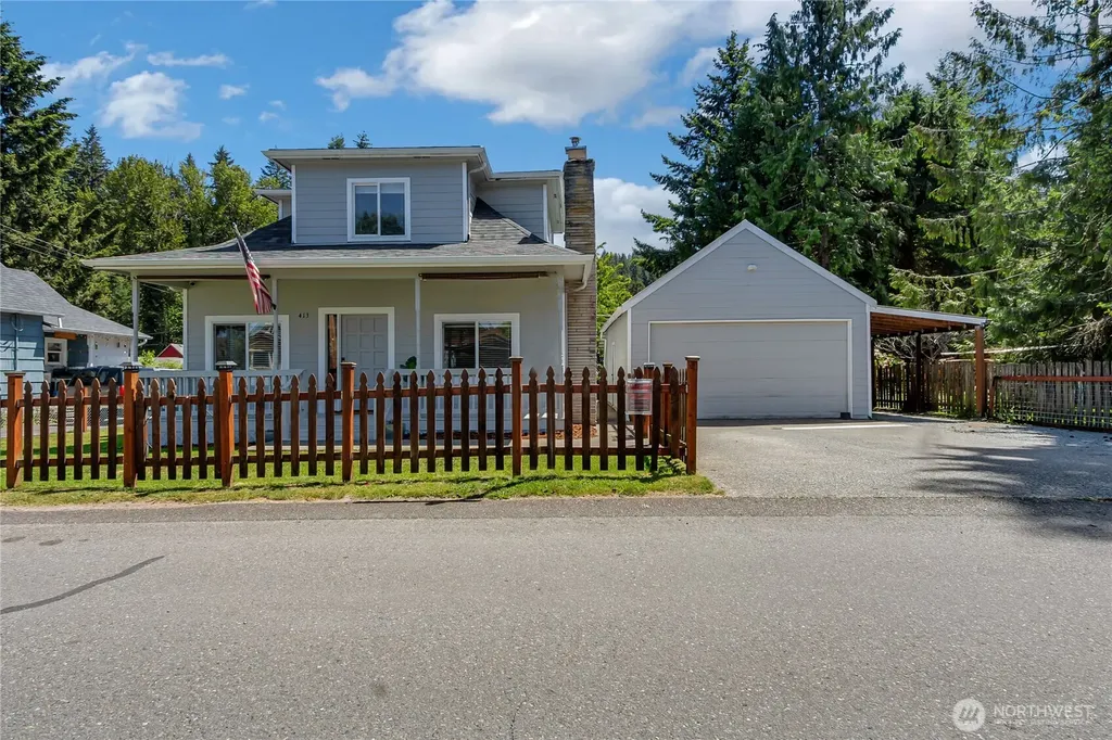 413 Long Street Wilkeson WA 98396
