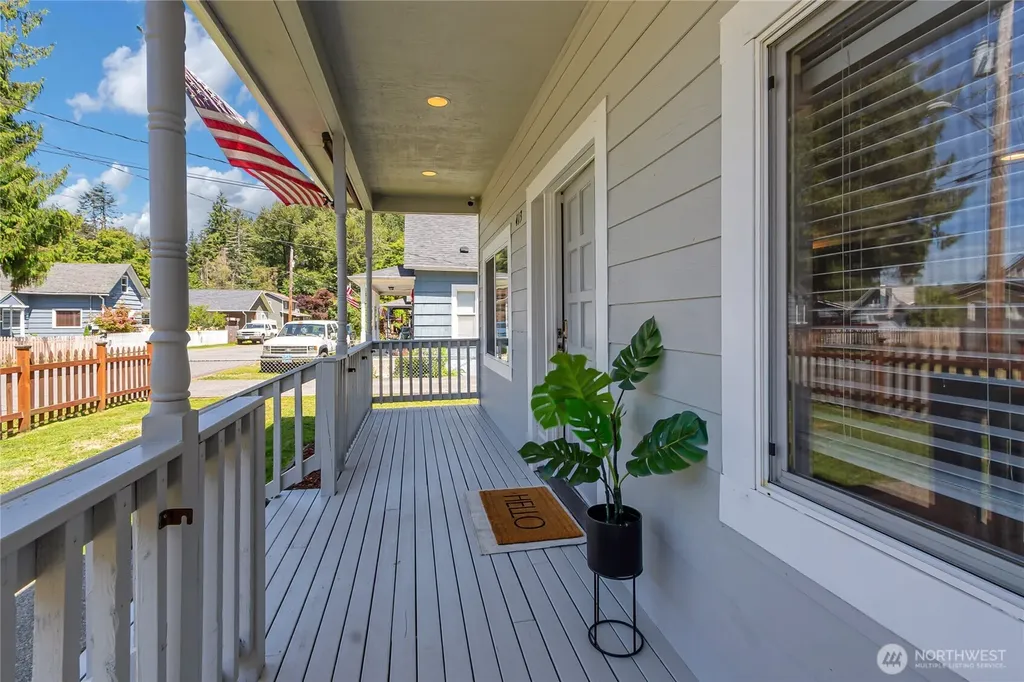 413 Long Street Wilkeson WA 98396