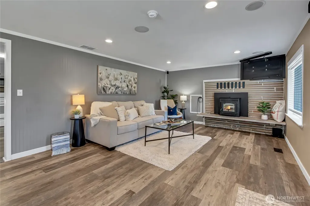 413 Long Street Wilkeson WA 98396