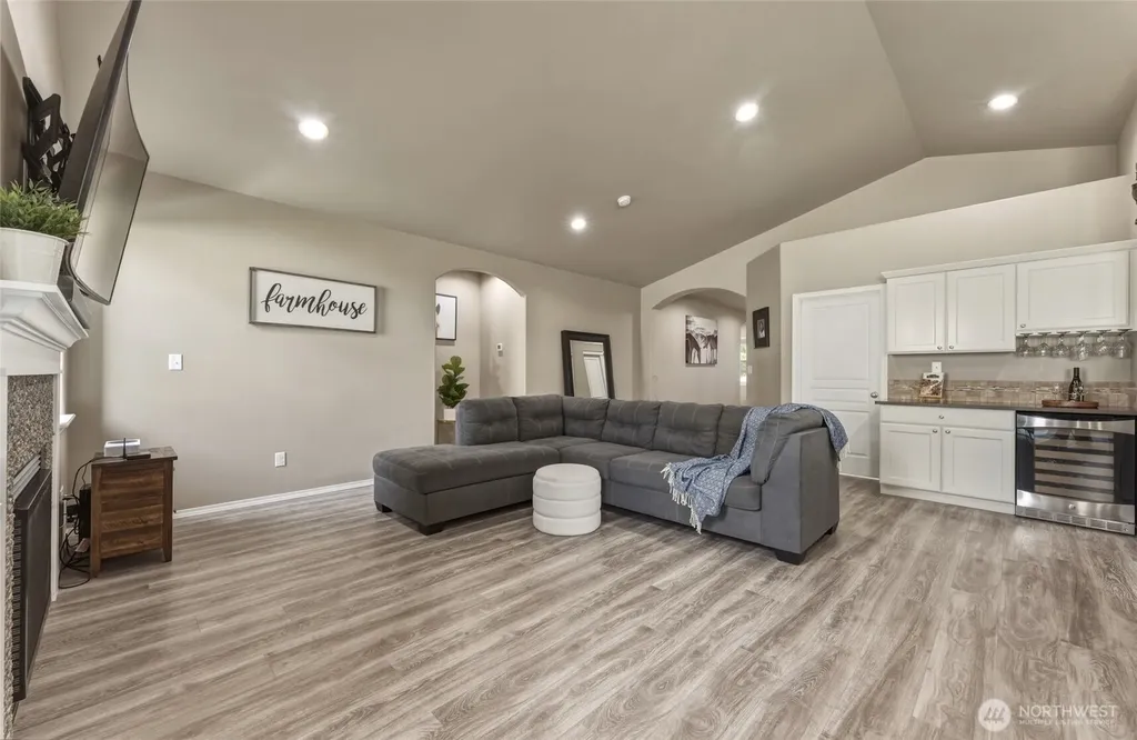 1338 SW Virginia Street College Place WA 99324