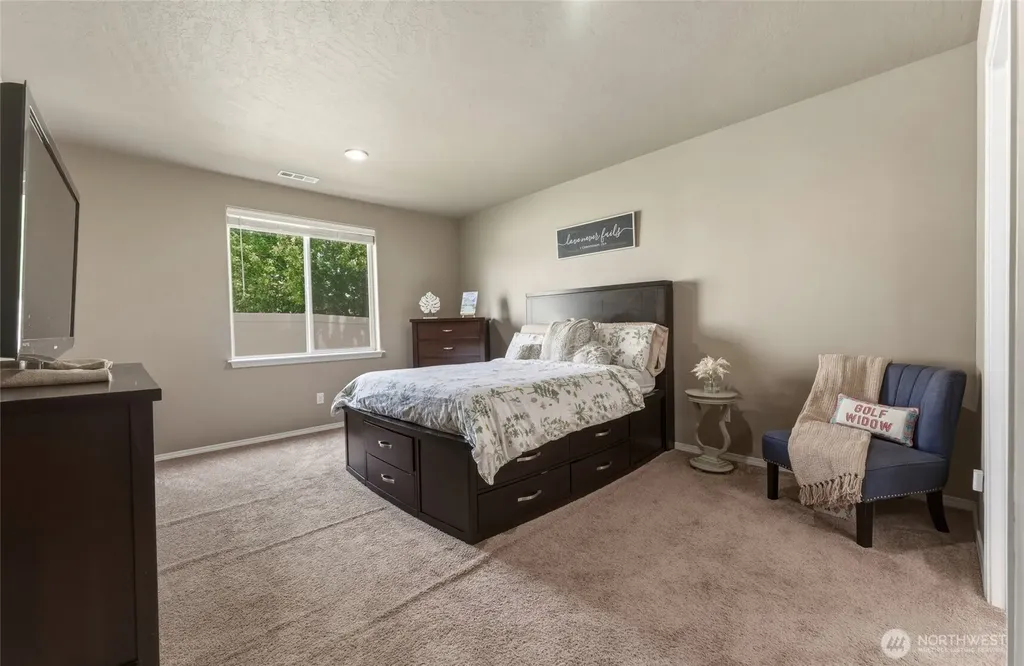 1338 SW Virginia Street College Place WA 99324