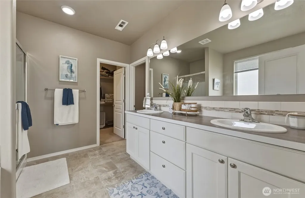 1338 SW Virginia Street College Place WA 99324