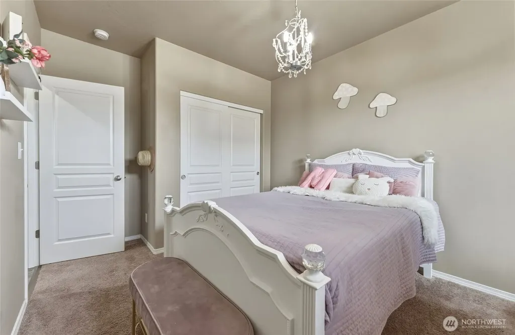 1338 SW Virginia Street College Place WA 99324