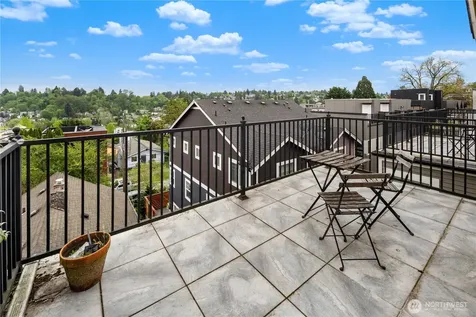 129 26th Avenue E Seattle WA 98112