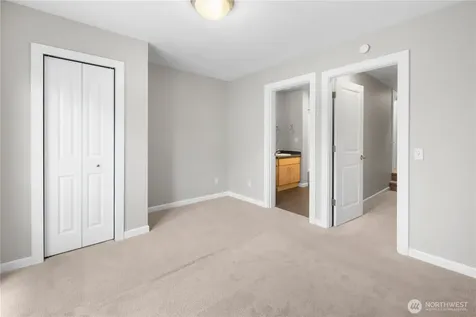 129 26th Avenue E Seattle WA 98112