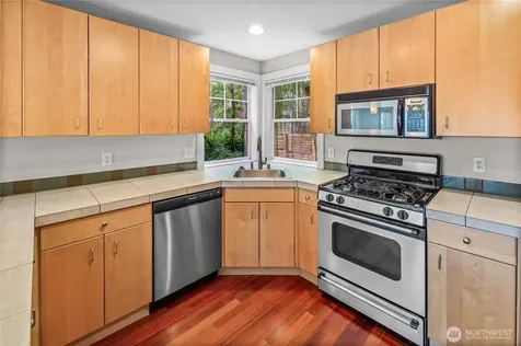 129 26th Avenue E Seattle WA 98112