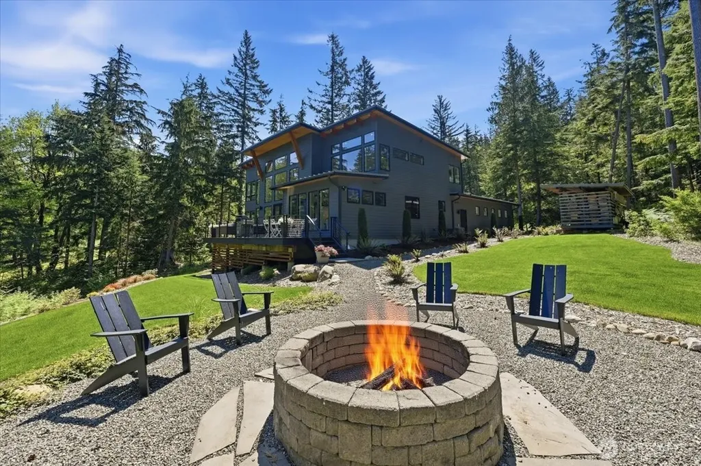 7416 Lake Alice Road SE Fall City WA 98024
